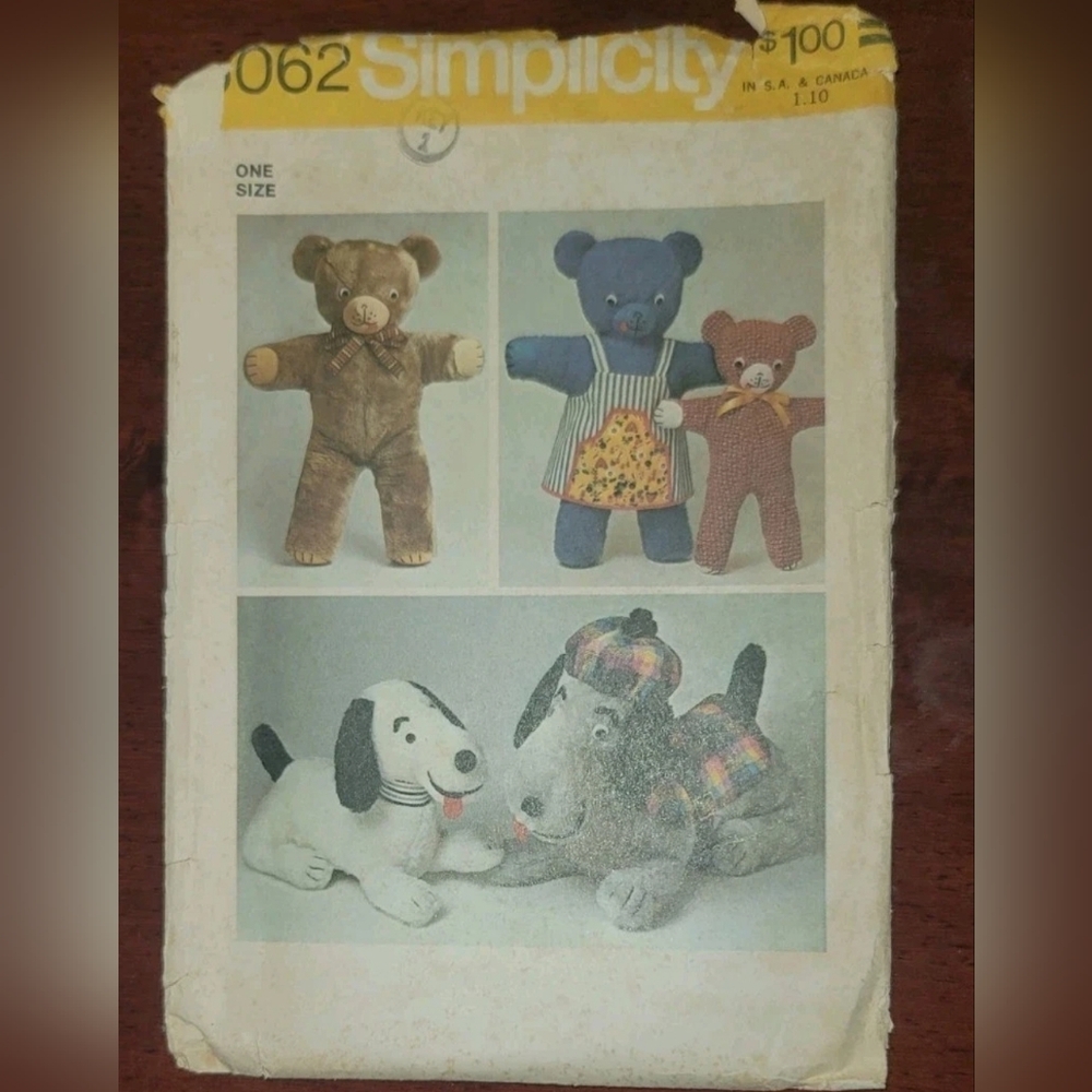 Simplicity 6062 Vintage Set of Stuffed animals, bears, dogs, clothes